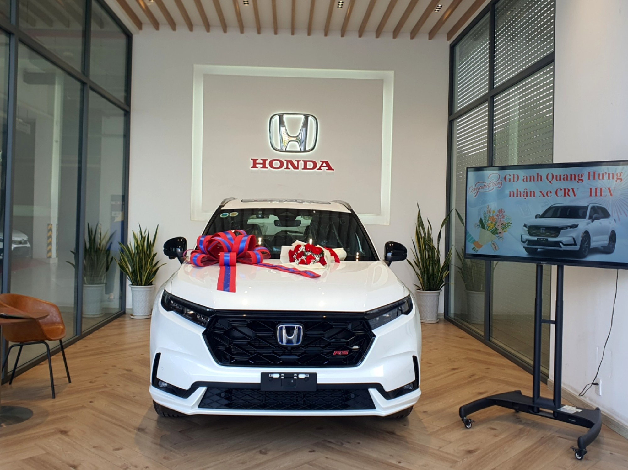 HONDA CRV HEV - Hân hạnh bàn giao đến với gia đình anh Hưng